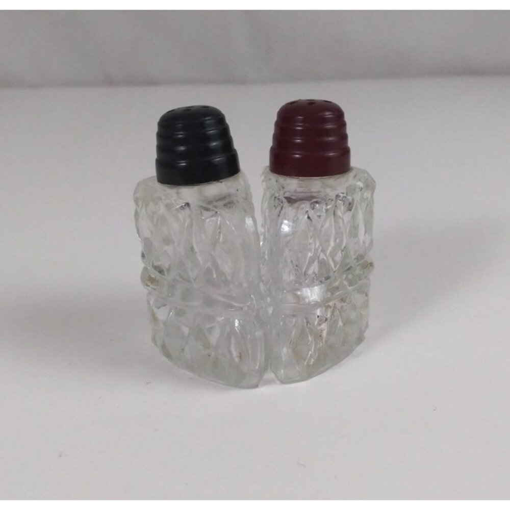 Vintage Diamond Cut Glass Spade Bakelite Lid Mini Salt & Pepper Shakers